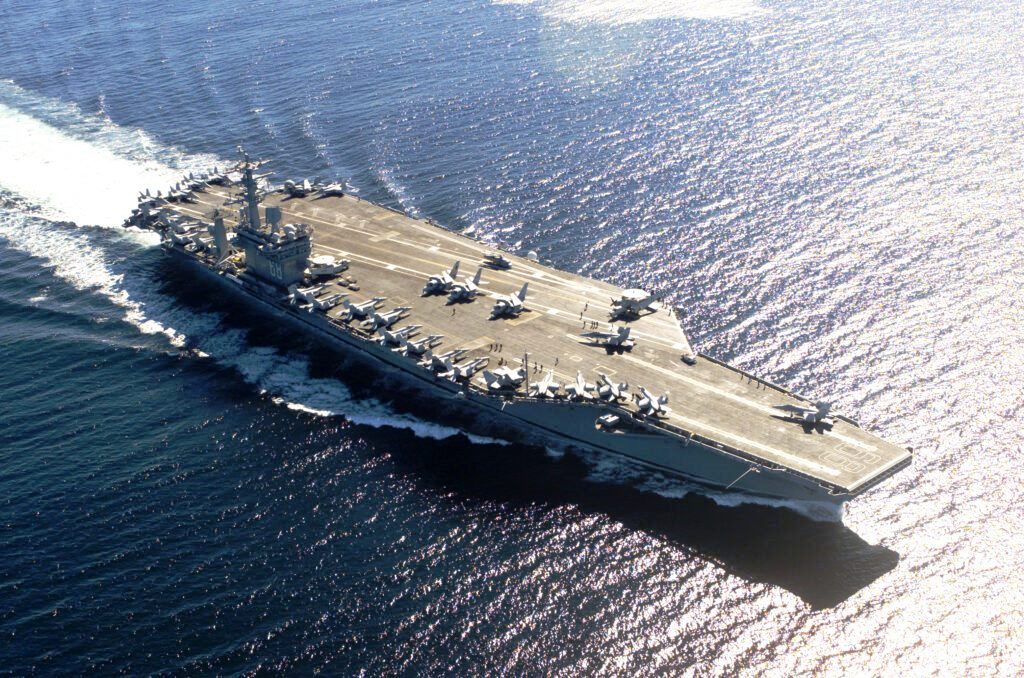 USSA-NIMITZ-na-baia-da-Guanabara-faz-FAB-emitir-alerta-para-o-Aeroporto-Santos-Dumont_Imagem-US-NAVY.