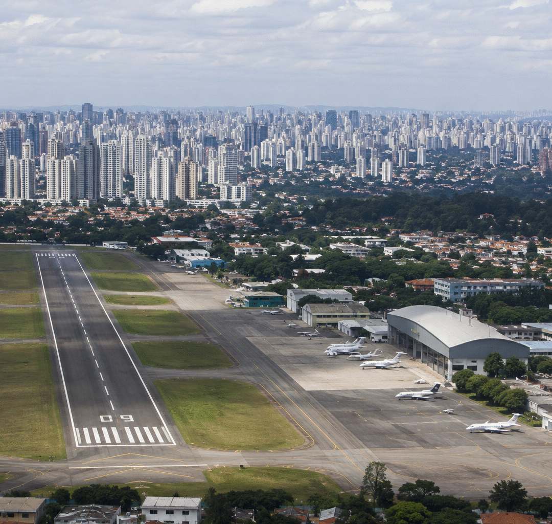 Aeroporto Campo de Marte começa a mudar silenciosamente o futuro dos prédios em São Paulo
