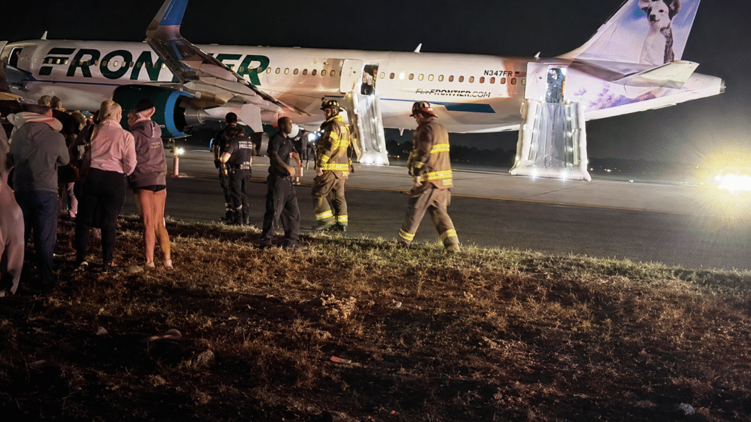 Avião da Frontier suga homem que invadiu a pista durante a decolagem_Imagem divulgação.