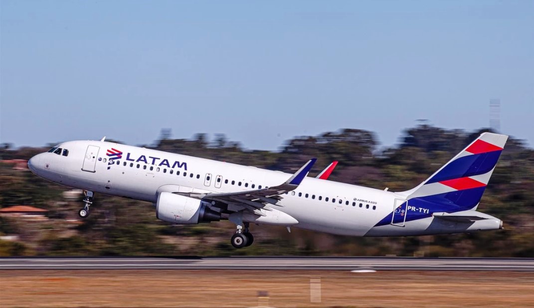 Aviao-da-LATAM_Imagem-LATAM-2