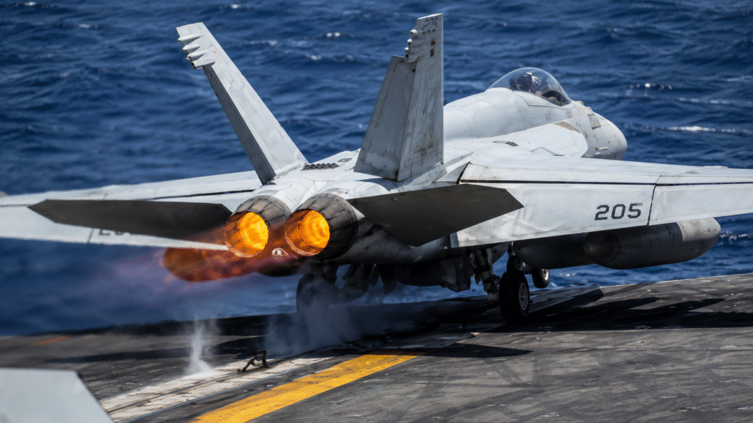 F-18 Hornet ataca navio Iraniano_Imagem Ilustrativa 2