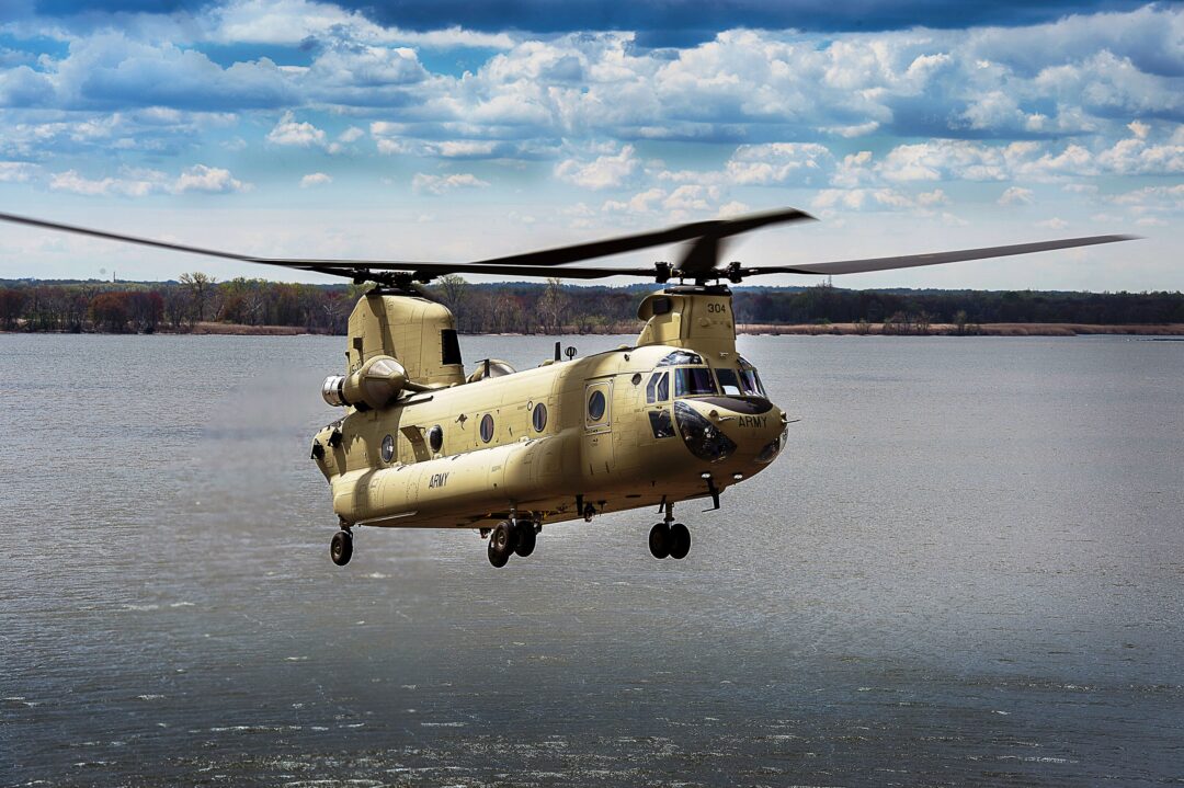 Helicoptero-Boeing-CH-47F-Chinook