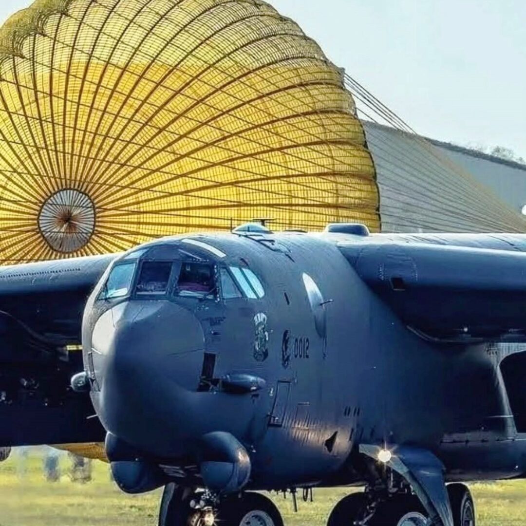 B-52-dos-Estados-Unidos-cai-apos-decolagem_Imagem-WEB-2
