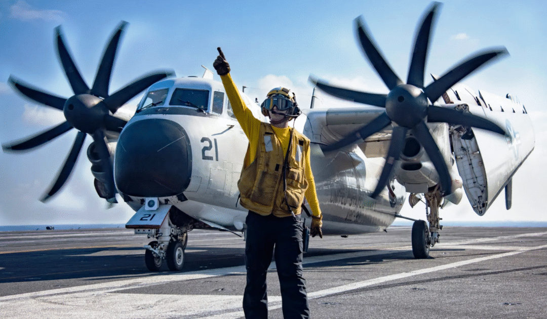C-2A Greyhound da Marinha dos Estados Unidos durante operação antes da aposentadoria da aeronave