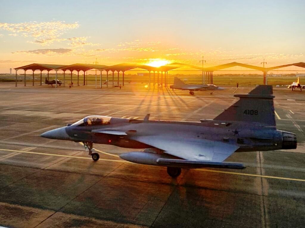 FAB-envia-6-F-39E-Gripen-e-2-KC-390-Millennium-para-Operacao-SALITRE-no-Chile_Imagem-1oGDA-FAB-4