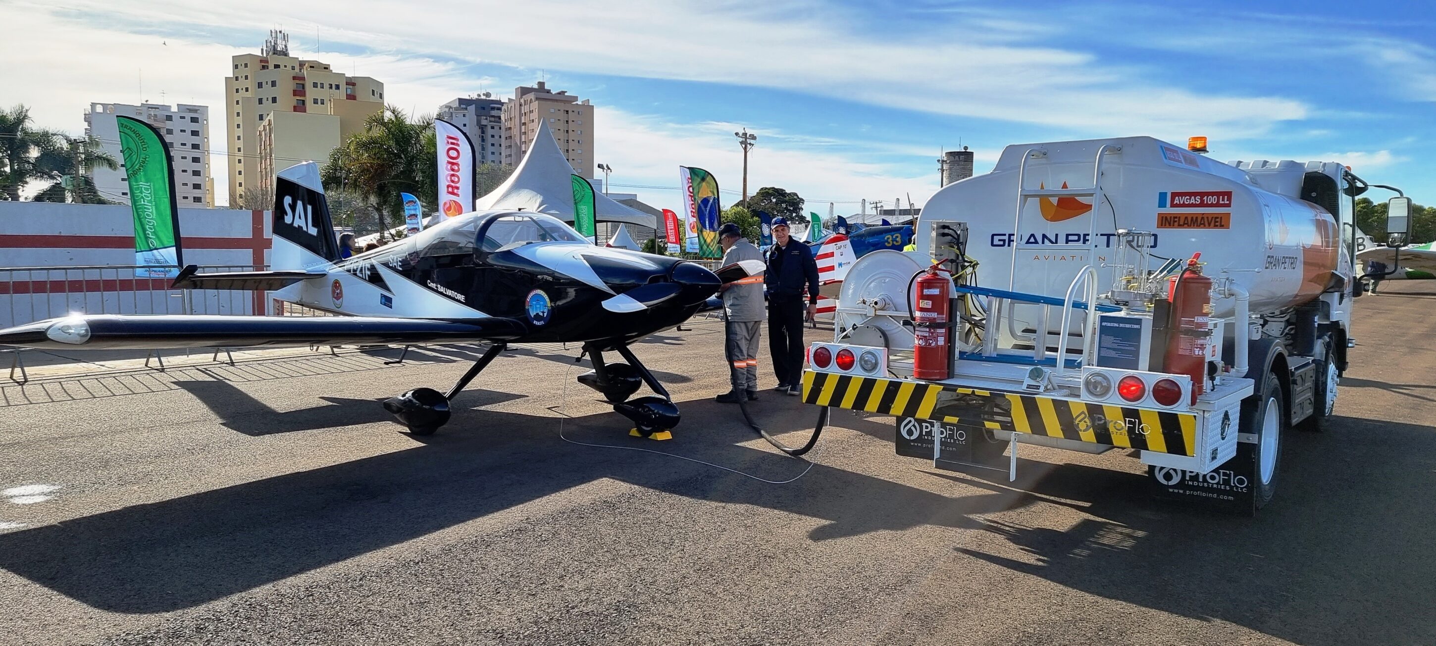 Gran-Petro-Aviation-doa-mil-litros-de-combustivel-de-aviao-para-os-Aeroclubes-participaram-do-Arraia-Aereo-2026_Imagem-Gran-Petro-Aviation-1