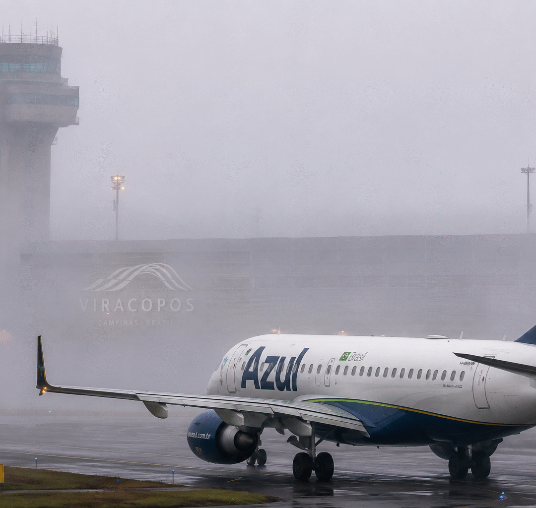Neblina em Viracopos expõe impacto no maior hub da Azul e afeta 53 voos