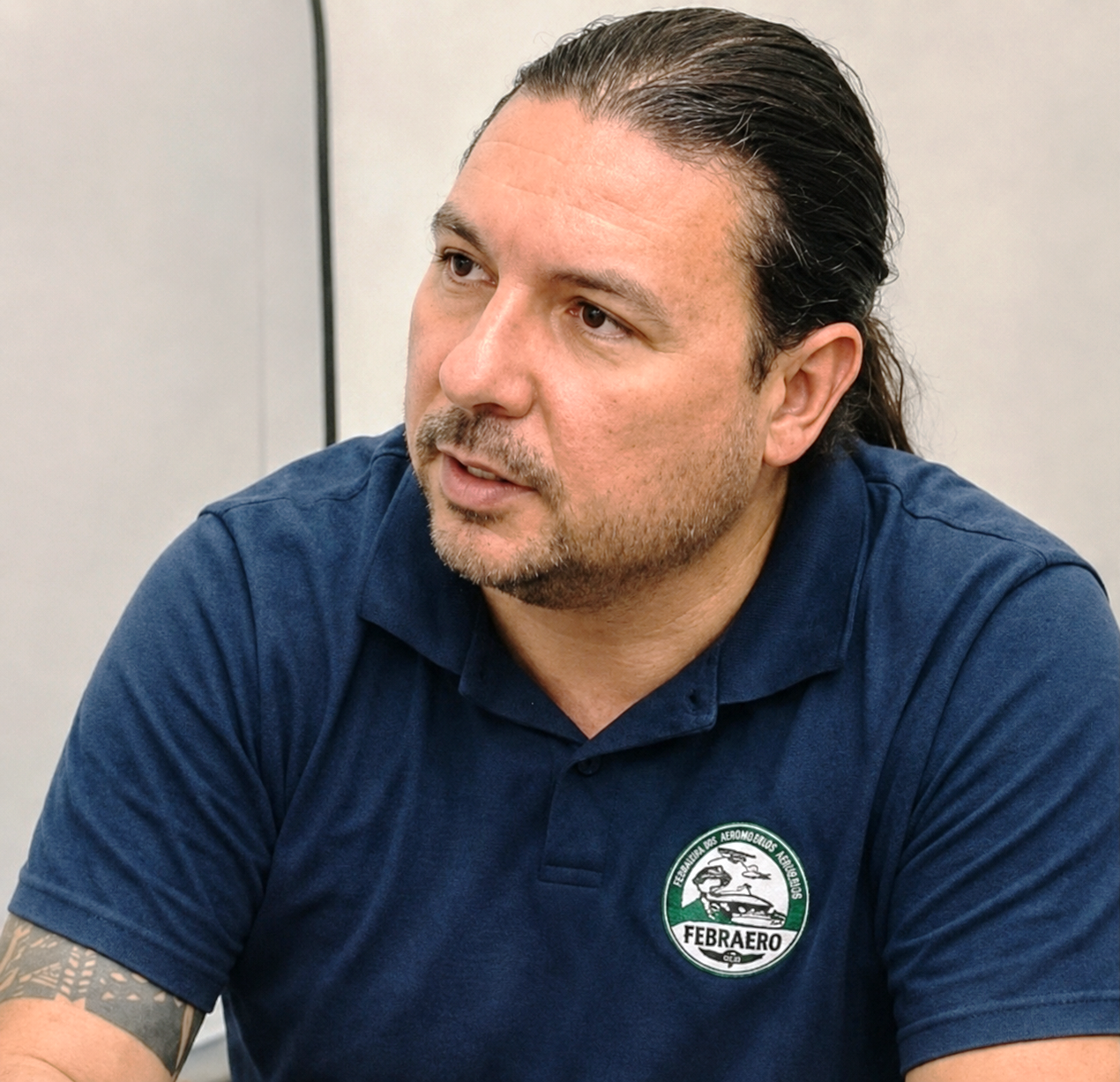 Piloto Jolando Gatto Presidente da FEBRAERO com o Gov do Estado de SP no Aeroclube de Marília_Imagem arquivo pessoal