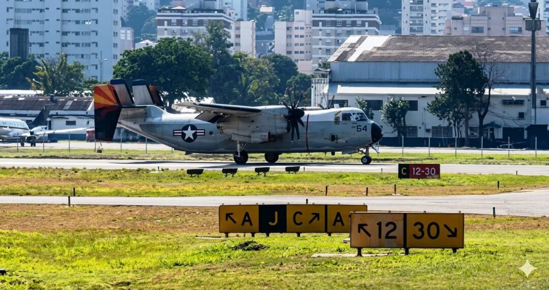 C-2A-Greyhound-chega-ao-Museu-Aeroespacial-Paulista-apos-uma-pane-no-Brasil_Imagem-AFAC-Aviacao