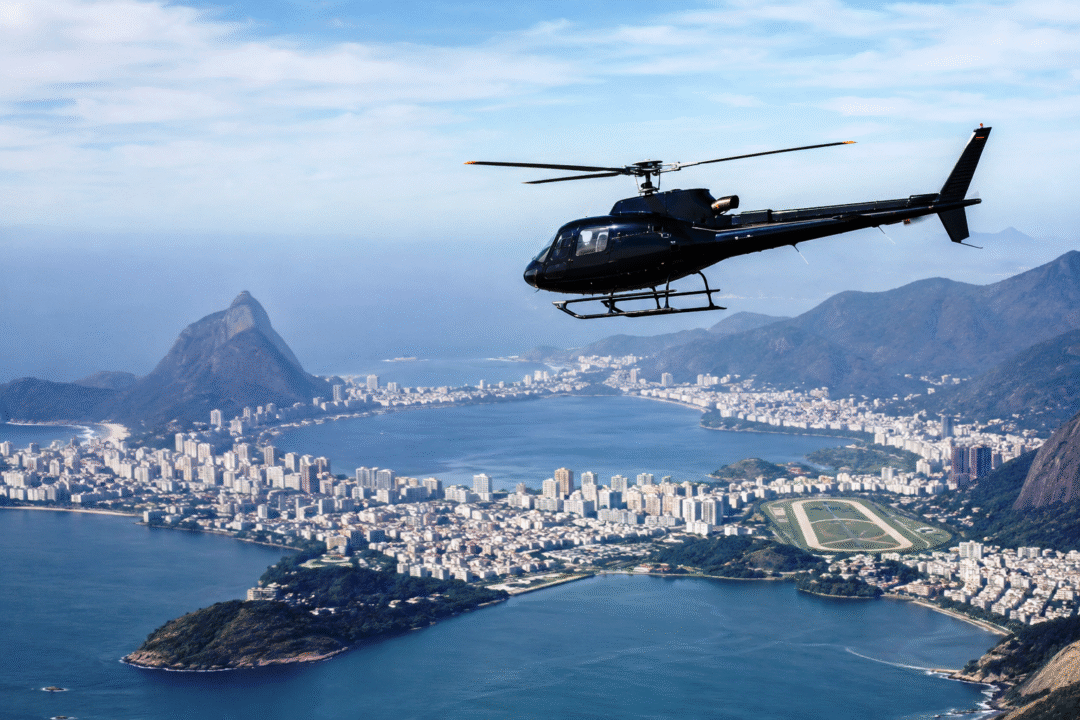 Helicópteros sobrevoam o Rio de Janeiro durante discussão da ANAC sobre rotas de voo por instrumentos_Imagem Ilustrativa 2