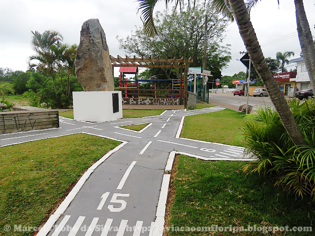 Monumento-aos-Pioneiros-da-Aviacao-no-bairro-do-Campeche-em-Florianopolis_Imagem-Marcelo-Lobo