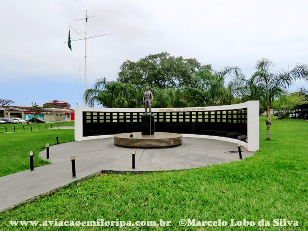 Museu-da-Aviacao-Naval-em-Sao-Pedro-da-Aldeia_Imagem-Marcelo-Lobo-Aviacao-em-Floripa-5