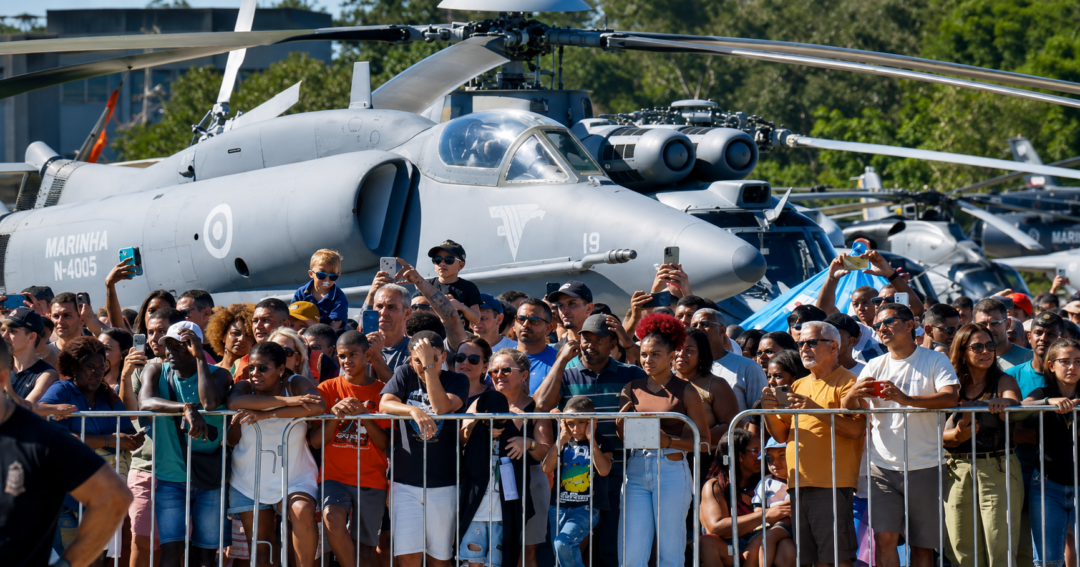 Portoes-Abertos-da-Aviacao-Naval-recorde-de-publico_Imagem-Marcelo-Logo-Aviacao-em-Floripa-1